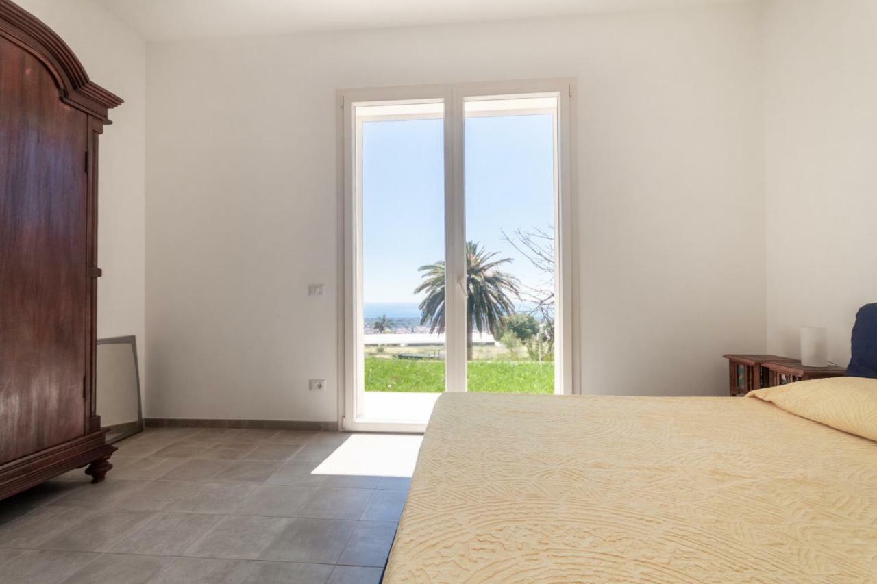 Villa Palm Hill Piedimonte Etneo Eksteriør billede